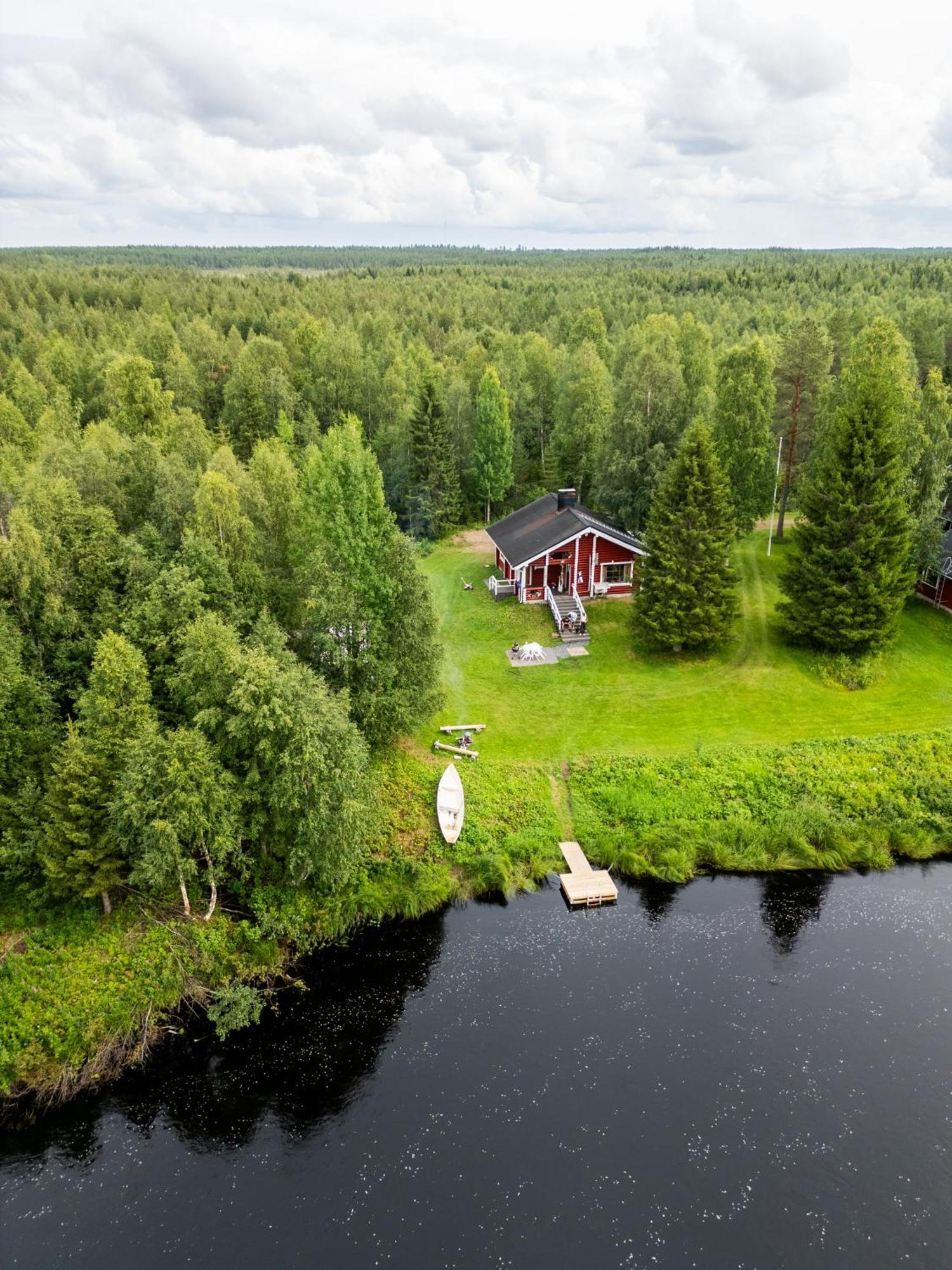 Lapin Villa Hiisi Joen Rannalla Ranua Exterior foto